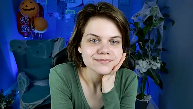 EllieMurler online show from 10/24/25, 09:08