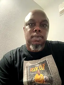 Snapshot of devon3421 chatting on 09/14/25, 03:51 devon3421 online show from 09/14/25, 03:51