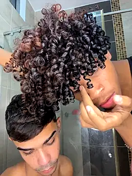 Snapshot of Violet_Dream2 chatting on 10/24/25, 05:39 Violet Dream2 online show from 10/24/25, 05:39