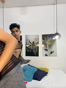 Violet Dream2 online show from 04/05/26, 12:39