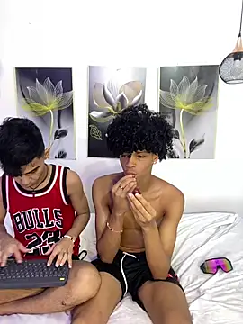 Violet Dream2 online show from 04/11/26, 12:18