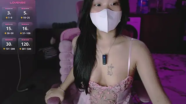 Phuong Bee online show from 04/04/26, 01:39