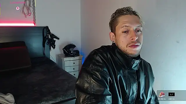 Snapshot of MaaxxxRider chatting on 11/02/25, 05:45 MaaxxxRider online show from 11/02/25, 05:45