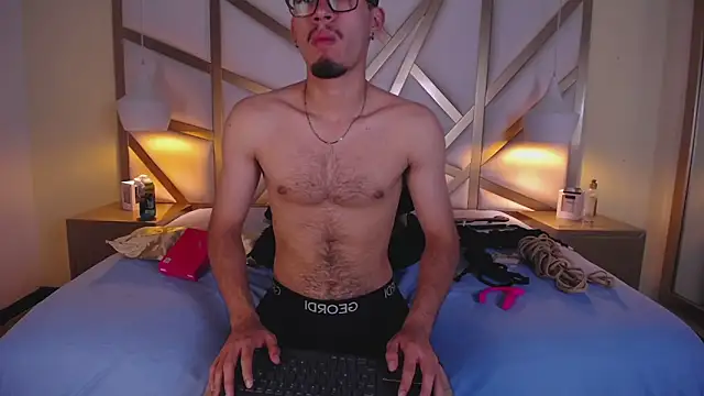 Snapshot of Jaxon_Carter chatting on 01/07/26, 01:21 Jaxon Carter online show from 01/07/26, 01:21