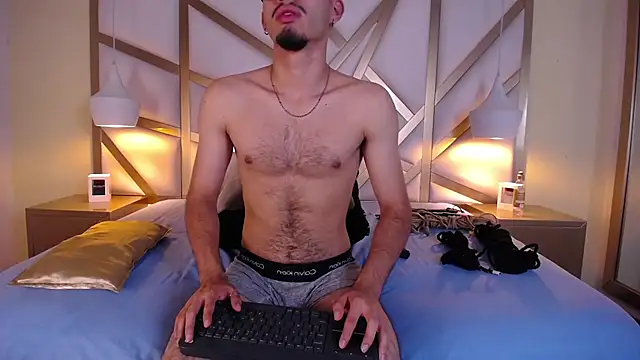 Snapshot of Jaxon_Carter chatting on 01/08/26, 01:33 Jaxon Carter online show from 01/08/26, 01:33