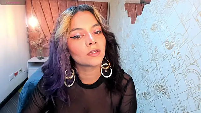 Kiara Cruz   online show from 03/12/26, 09:08