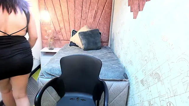 Kiara Cruz   online show from 03/07/26, 08:47