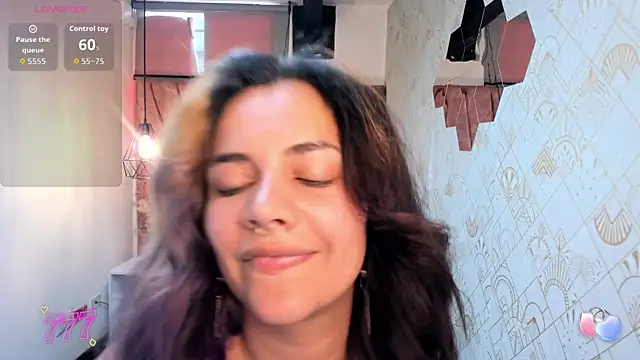 Kiara Cruz   online show from 03/26/26, 08:29