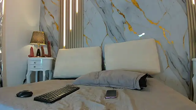 Tiifany Baker online show from 04/09/26, 07:53