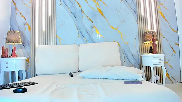 Tiifany Baker online show from 03/31/26, 08:11