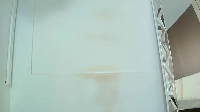 Tiifany Baker online show from 10/31/25, 08:16