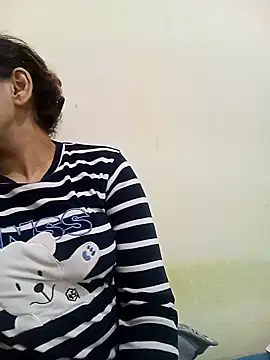 Nudeshou online show from 11/11/25, 07:08