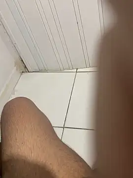 renannoviinho17z online show from 09/30/25, 10:27