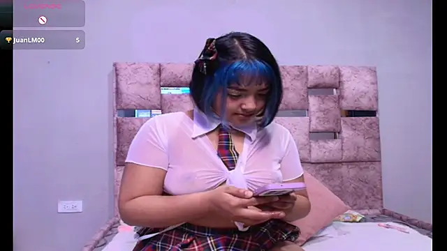 Snapshot of Serena_Rose_Rs chatting on 10/18/25, 02:46 Serena Rose Rs online show from 10/18/25, 02:46
