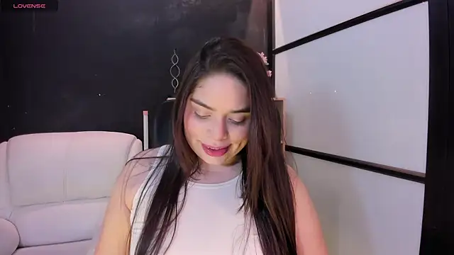 Snapshot of sunnypaytton chatting on 11/18/25, 12:19 sunnypaytton online show from 11/18/25, 12:19