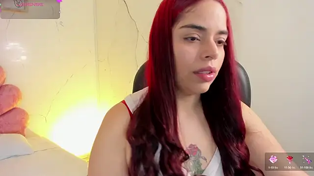 Snapshot of sunnypaytton chatting on 05/31/26, 01:06 sunnypaytton online show from 05/31/26, 01:06