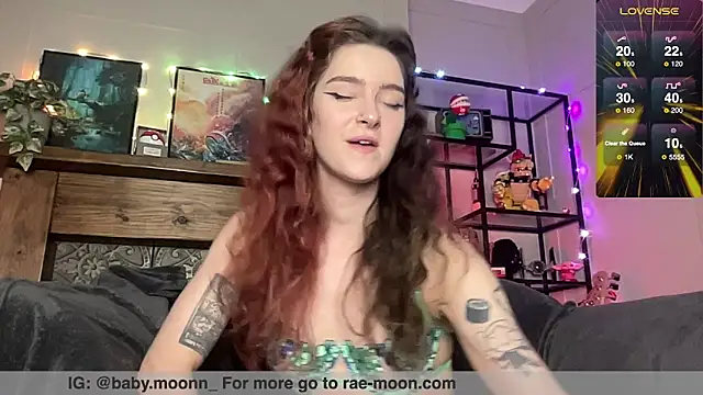 Snapshot of rae_moonn chatting on 05/15/26, 05:44 rae moonn online show from 05/15/26, 05:44