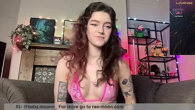 Snapshot of rae_moonn chatting on 03/08/26, 07:06 rae moonn online show from 03/08/26, 07:06