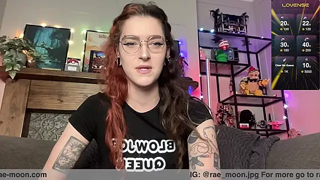 Snapshot of rae_moonn chatting on 07/16/26, 12:57 rae moonn online show from 07/16/26, 12:57