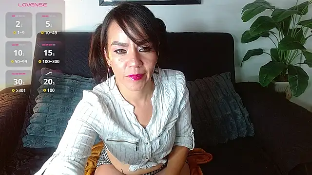 brandi bae1 online show from 10/06/25, 02:18