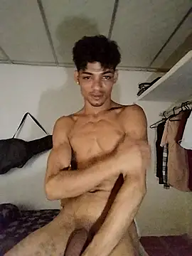 Brayanellatino online show from 04/06/26, 03:02