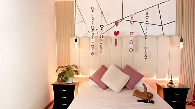 candyclair1 online show from 02/16/26, 07:23