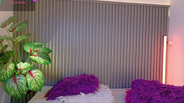 Celeste Presstigge online show from 09/19/25, 08:24