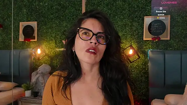 Linagh  online show from 12/19/25, 12:07