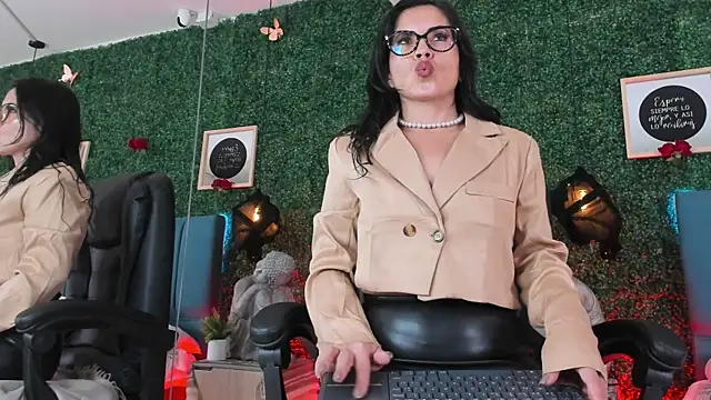 Linagh  online show from 01/16/26, 11:36