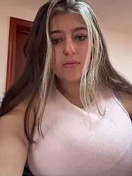 Bella  Lane online show from 12/17/25, 07:41