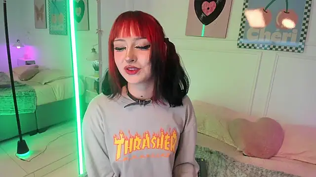 Zoe Lynch  online show from 06/01/26, 12:16