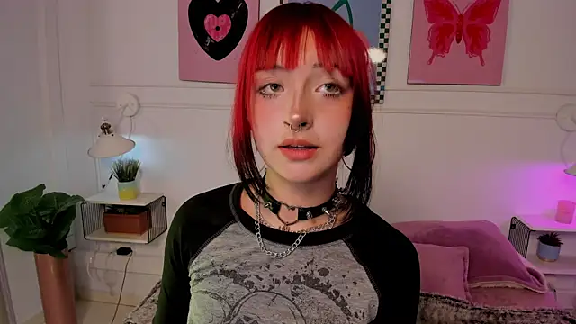 Zoe Lynch  online show from 05/05/26, 11:57