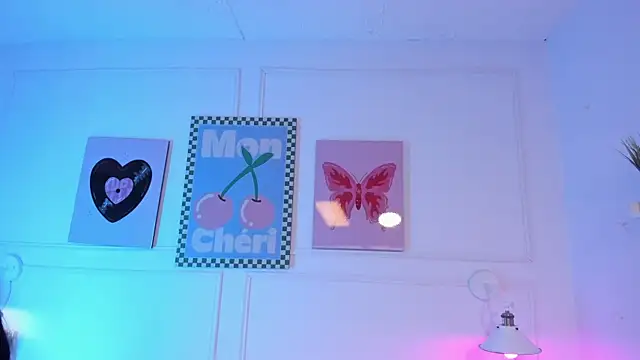 Zoe Lynch  online show from 06/18/26, 12:21