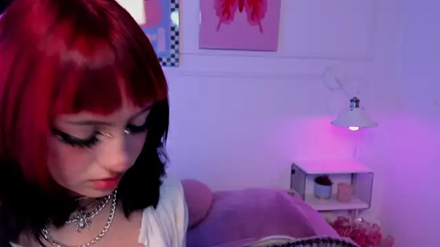 Zoe Lynch  online show from 04/13/26, 11:36