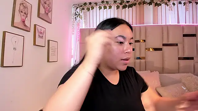 Zoey thompson online show from 03/10/26, 09:19