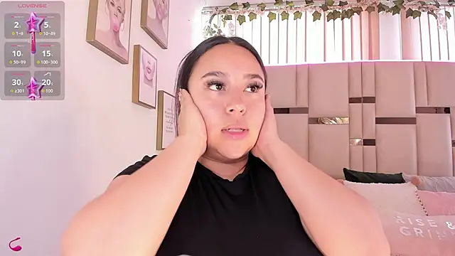 Zoey thompson online show from 11/19/25, 07:25