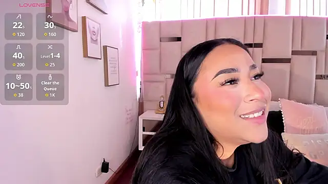 Zoey thompson online show from 10/28/25, 08:08