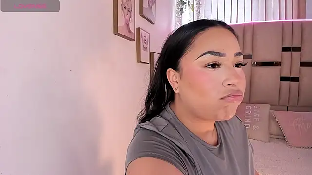 Zoey thompson online show from 11/03/25, 07:50