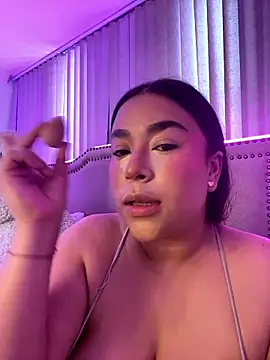 Zoey thompson online show from 04/16/26, 09:39