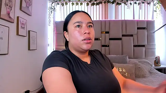 Zoey thompson online show from 03/07/26, 02:33