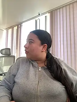 Zoey thompson online show from 03/21/26, 10:13