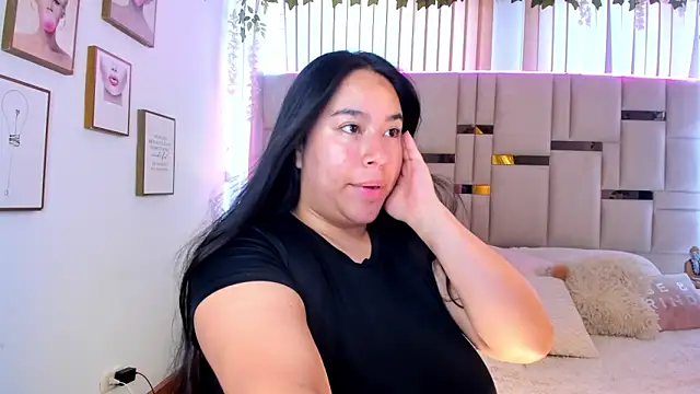 Zoey thompson online show from 03/03/26, 08:16