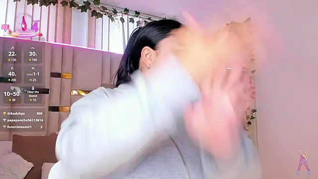 Zoey thompson online show from 02/16/26, 08:51