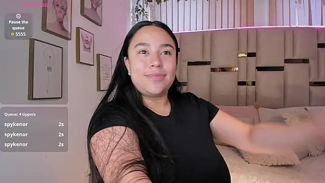 Zoey thompson online show from 03/16/26, 09:06