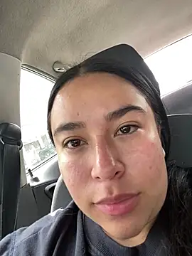 Zoey thompson online show from 04/10/26, 07:32