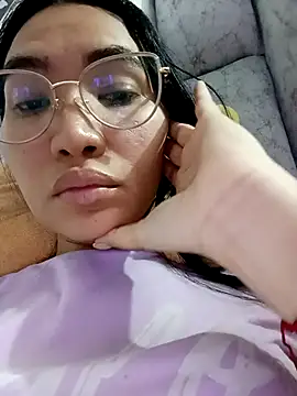 lucyy liiuu online show from 10/09/25, 10:43