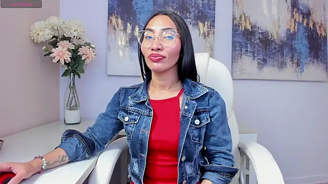 lucyy liiuu online show from 12/05/25, 04:16