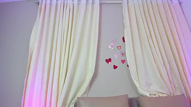 lucyy liiuu online show from 10/12/25, 11:06