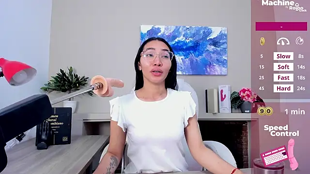 lucyy liiuu online show from 11/21/25, 01:32