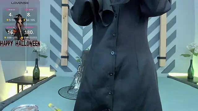 lucyy liiuu online show from 10/30/25, 01:42